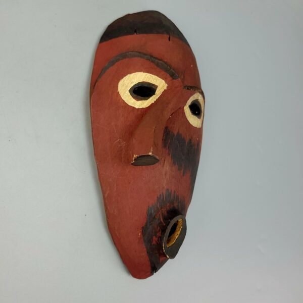 Unusual Dayak Bidayuh Healing Mask With Slanted Nose - Image 4