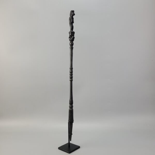 Unusual Borneo Iban Tun Tun with Standing Figure - Image 3