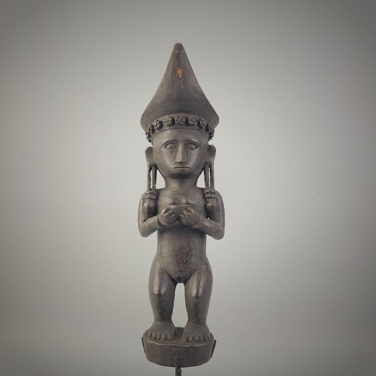 Nias Adu Zatua Female Carved Wooden Figure - Image 3