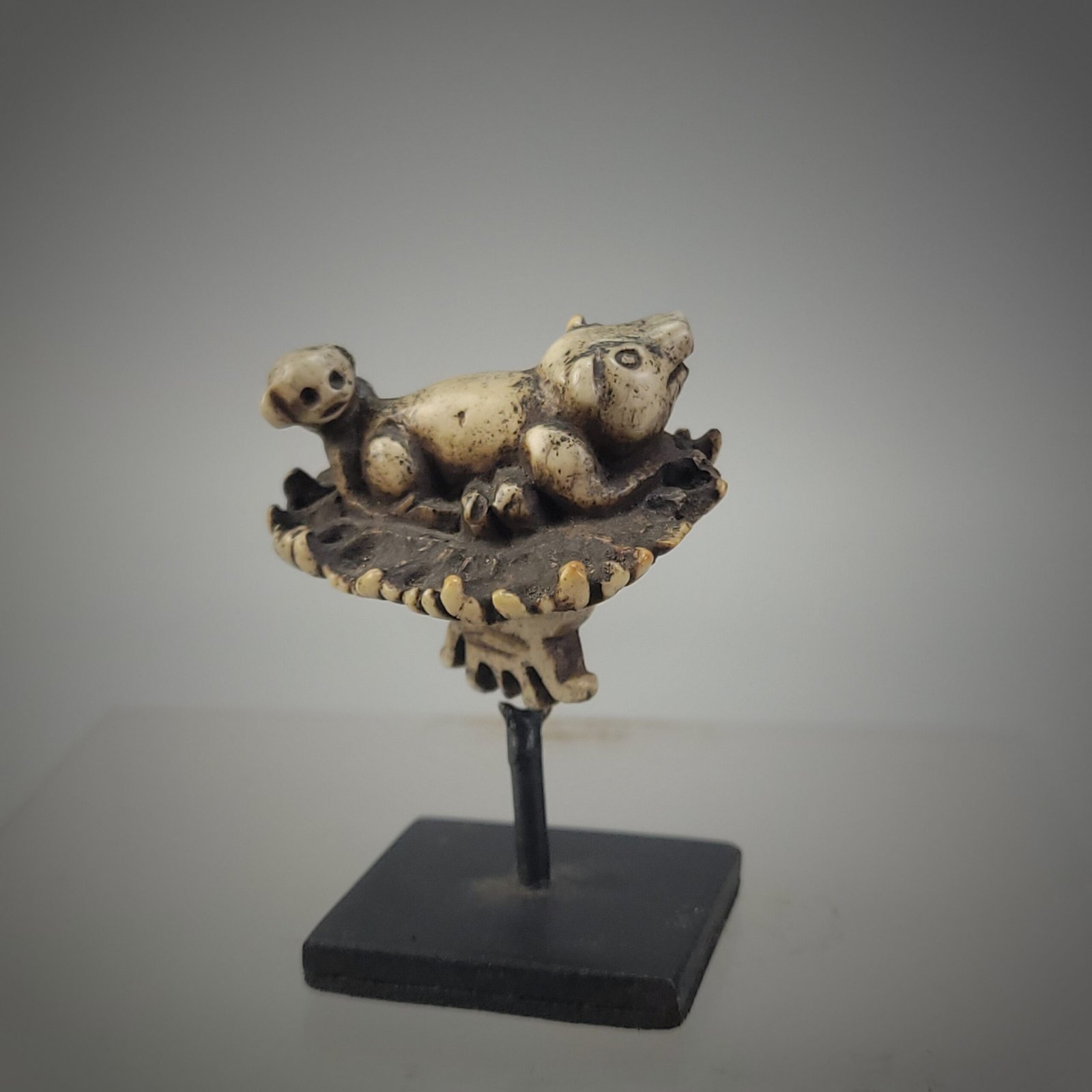 Dayak Head Hunter's Charm Toggle