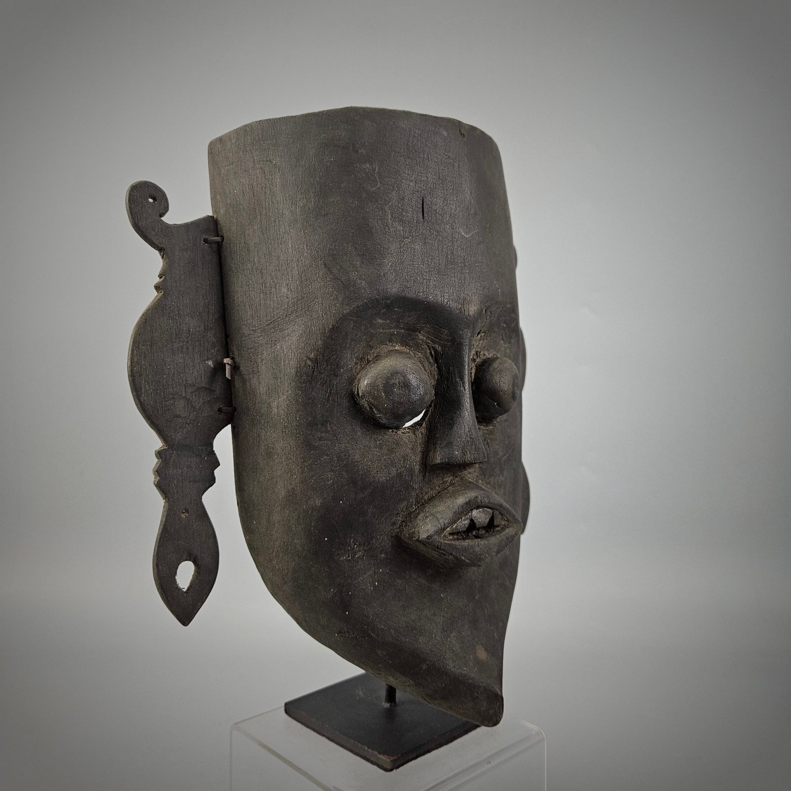 Borneo Dayak Tunjung Shaman Mask - Image 3