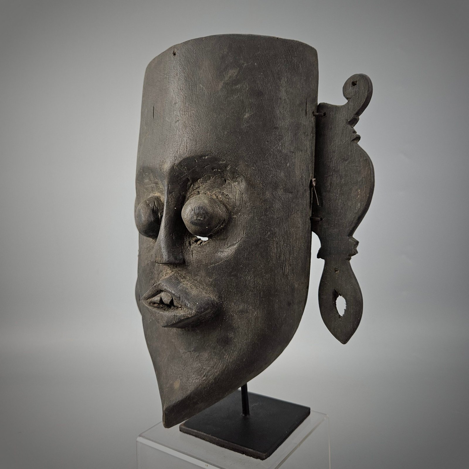 Borneo Dayak Tunjung Shaman Mask - Image 4